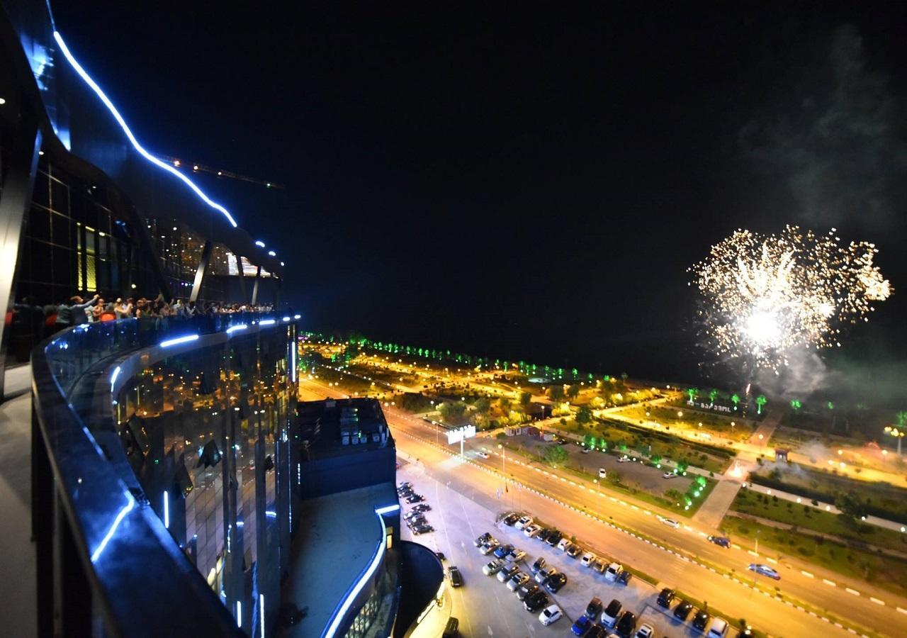 Euphoria Batumi Convention & Casino Hotel מראה חיצוני תמונה